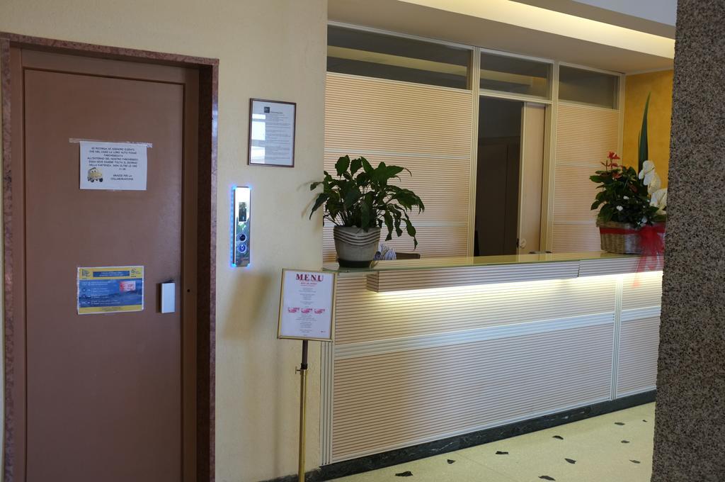 Hotel Palace Varazze Εξωτερικό φωτογραφία