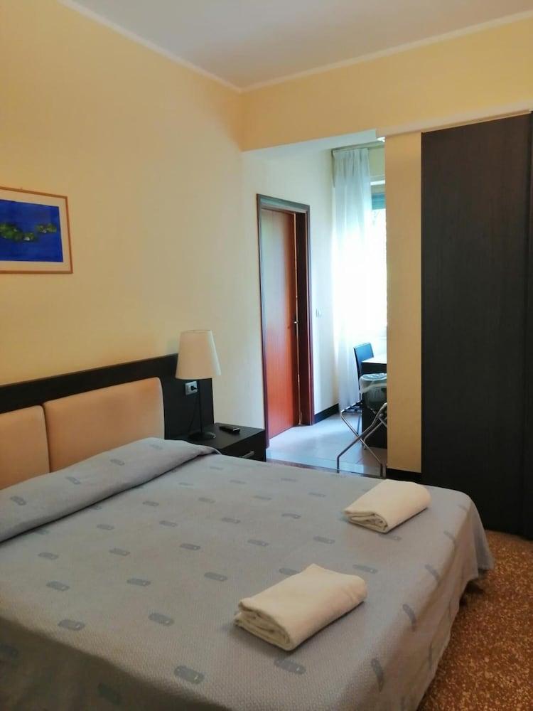 Hotel Palace Varazze Εξωτερικό φωτογραφία
