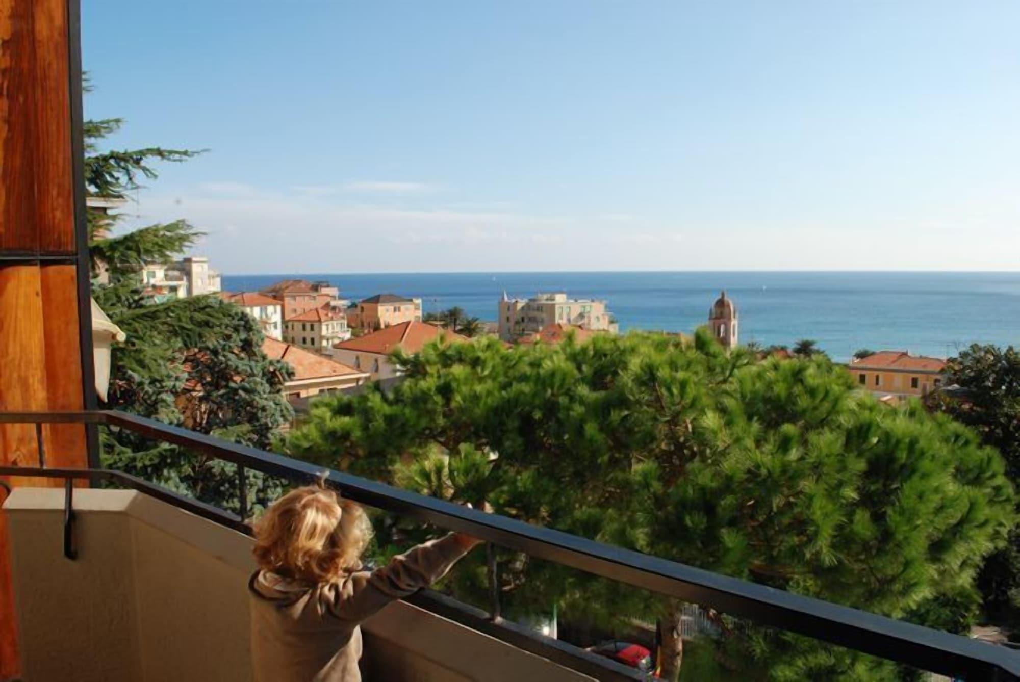 Hotel Palace Varazze Εξωτερικό φωτογραφία