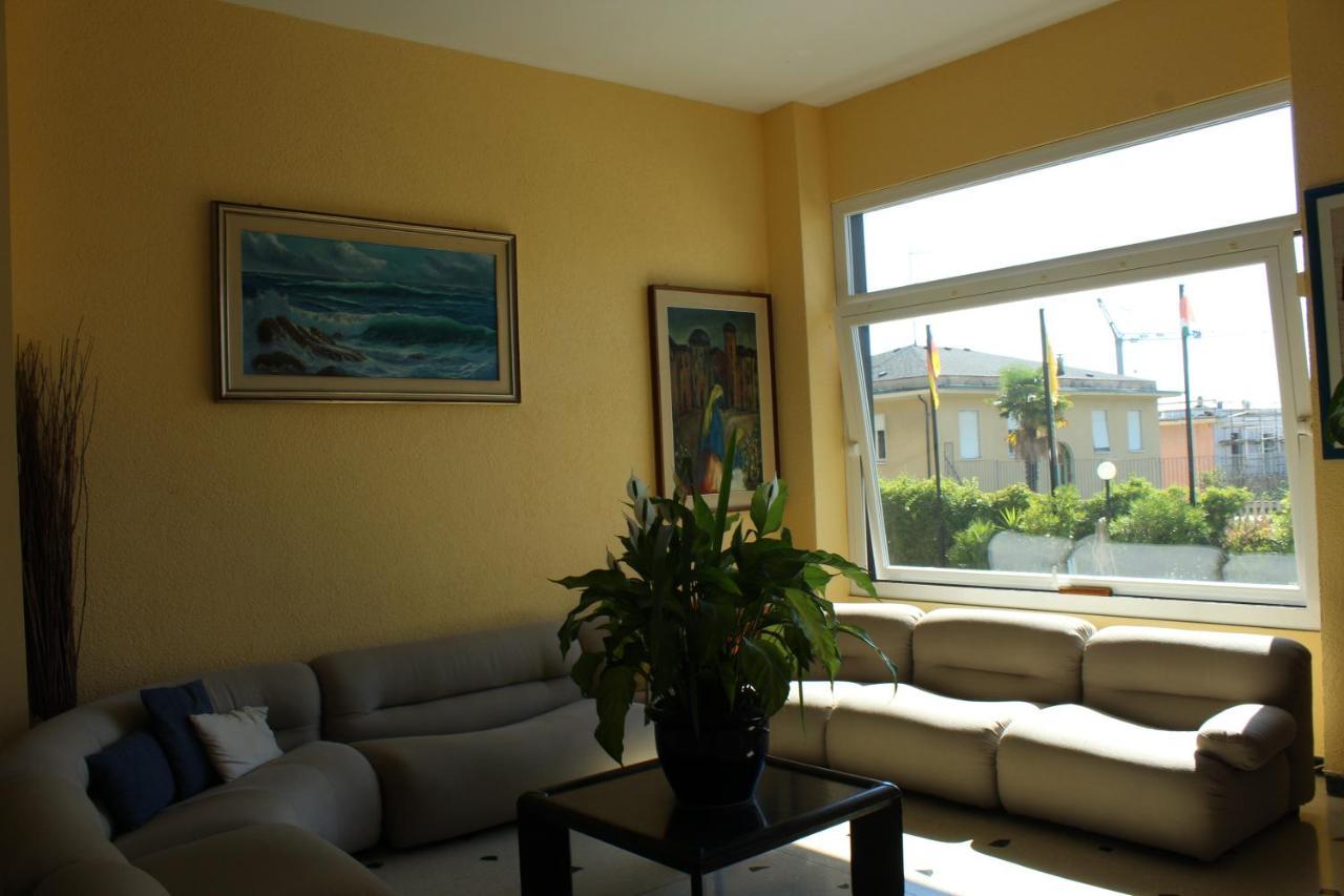 Hotel Palace Varazze Εξωτερικό φωτογραφία