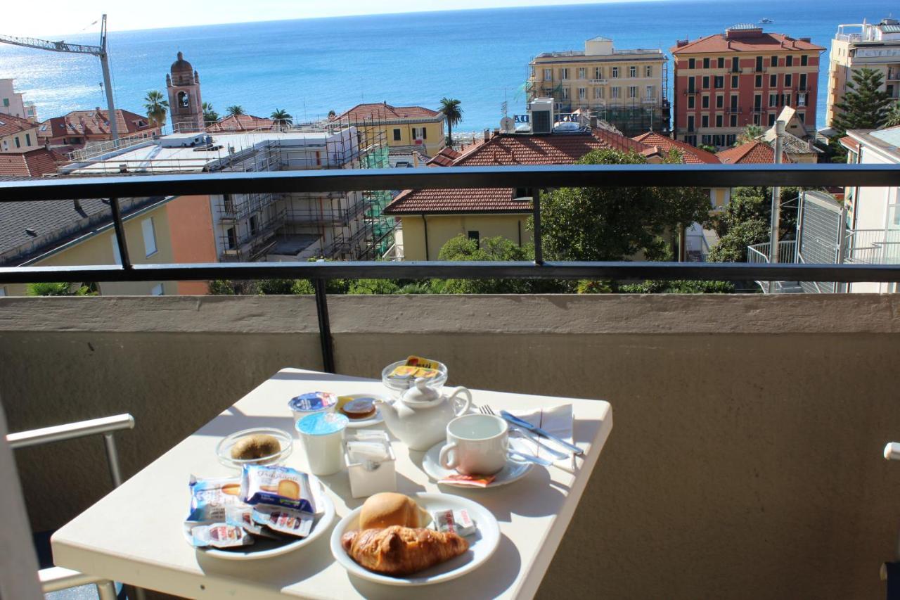 Hotel Palace Varazze Εξωτερικό φωτογραφία