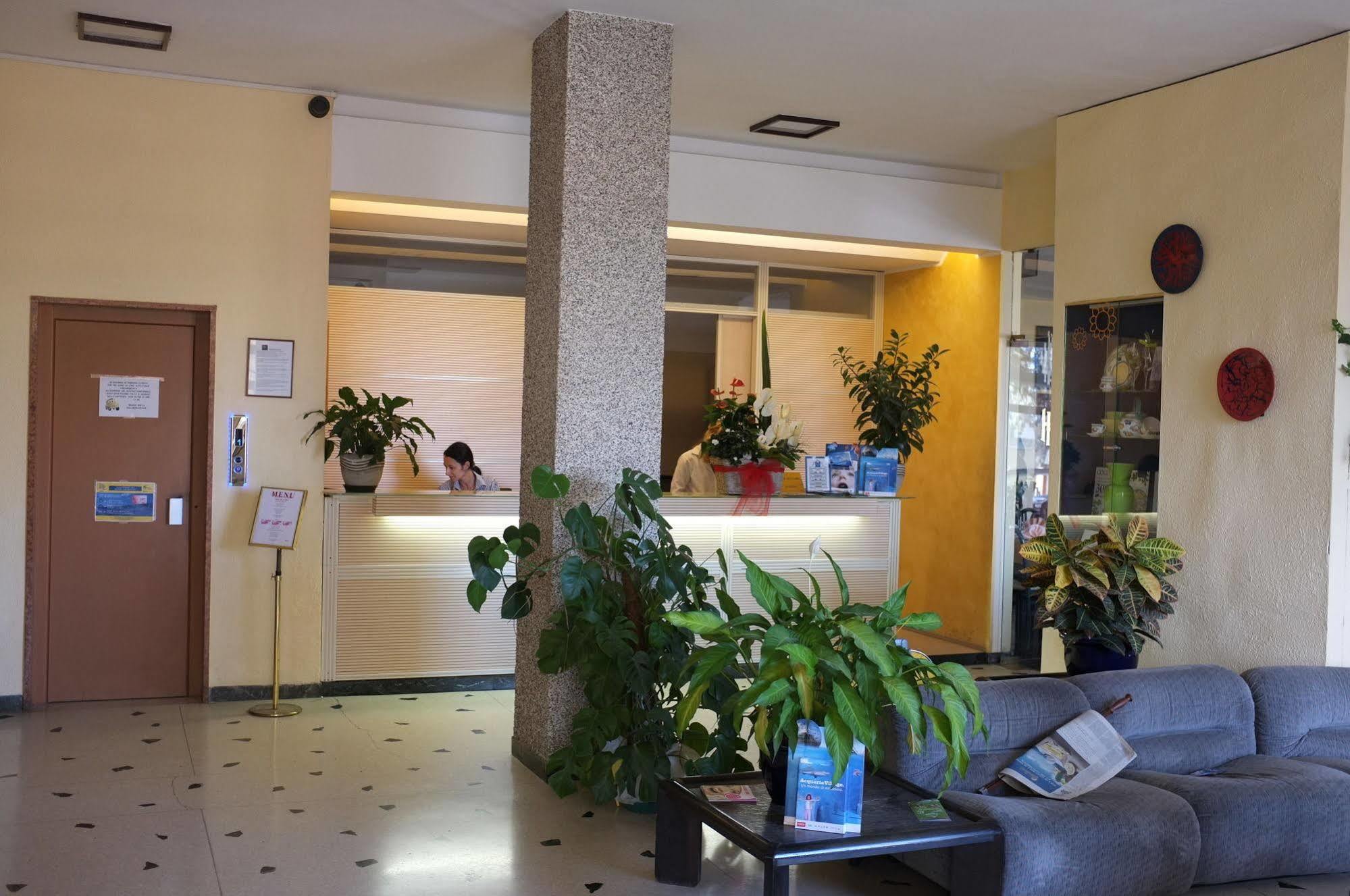 Hotel Palace Varazze Εξωτερικό φωτογραφία